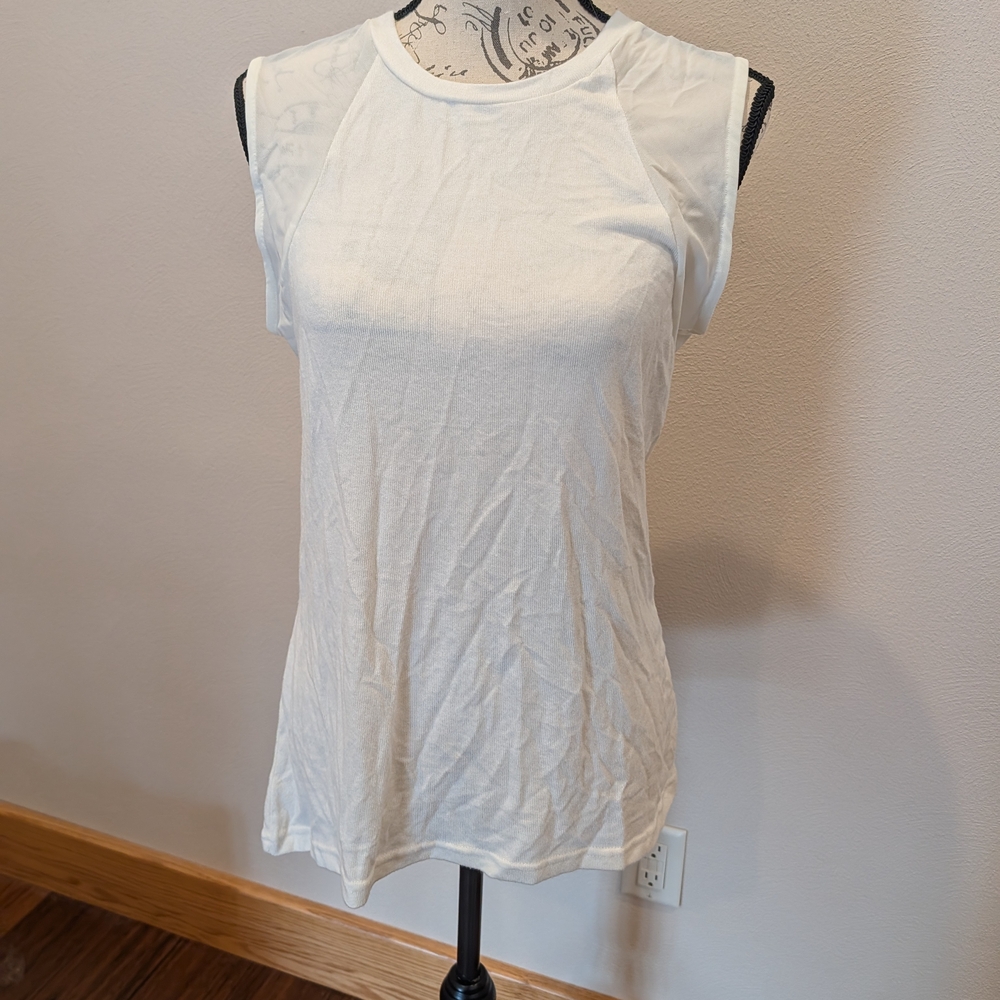 ZYIA White Sleeveless Crewneck Tank